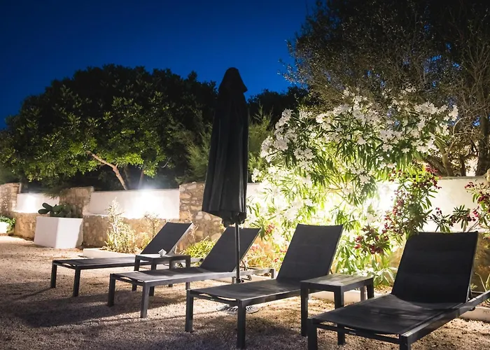 Swell S10 Maisonette With Private Jacuzzi In * Náusza